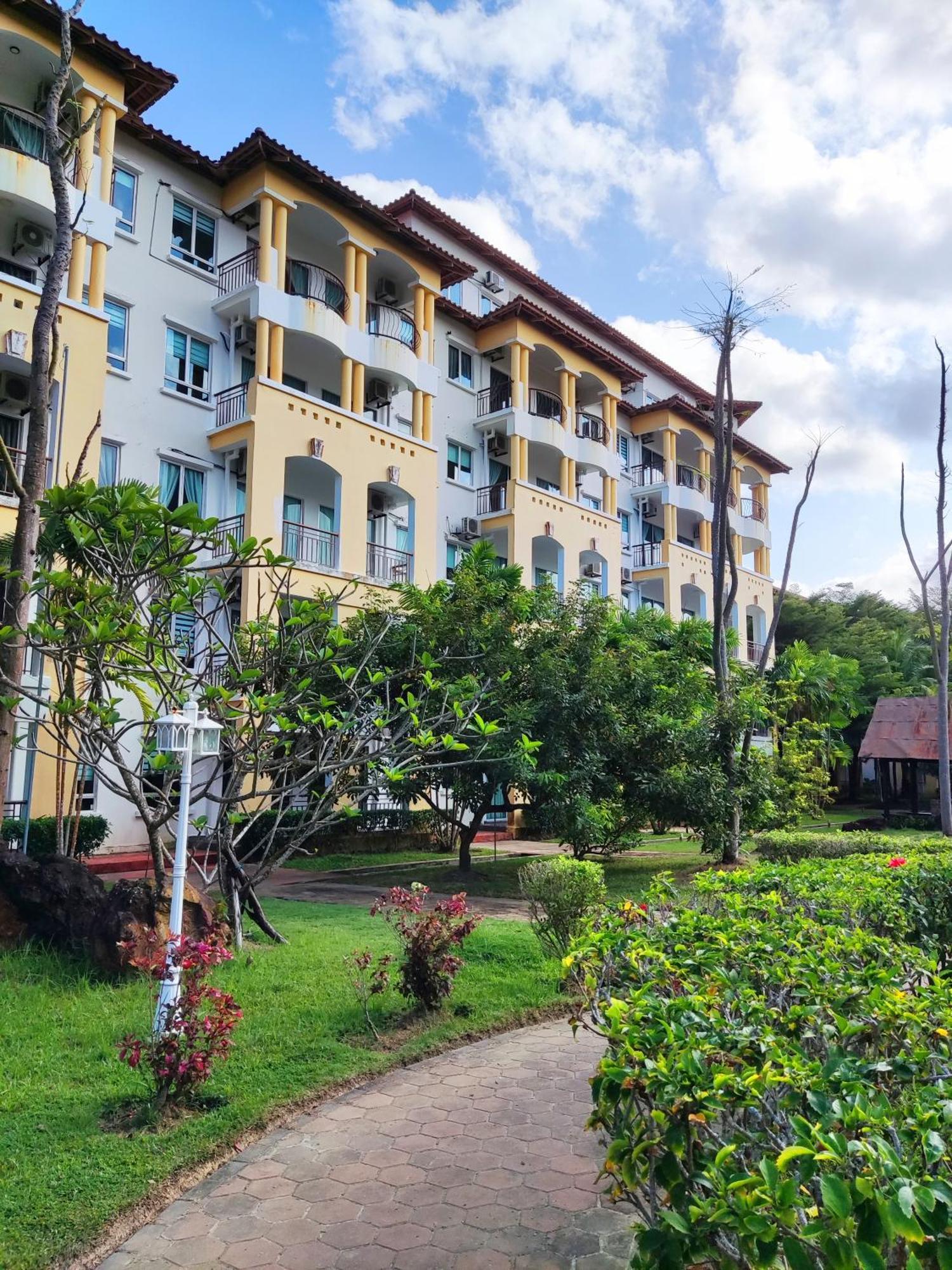 Cloud9 Tiara Apartment *